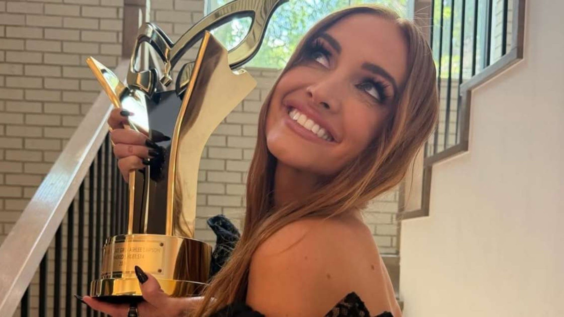 The Masked Singer Season 14 Winner Ashlee Simpson Ross Reveals Her Favorite Galaxy Girl Moment