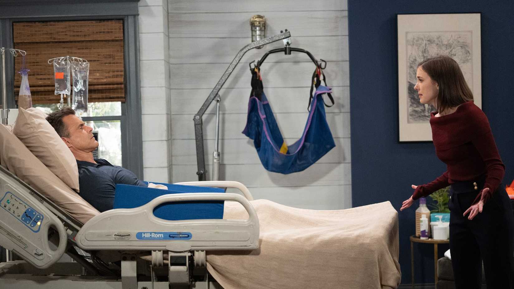 General Hospital's Willow Tait (Katelyn MacMullen) talks to Drew Cain (Cameron Mathison) in his hospital bed