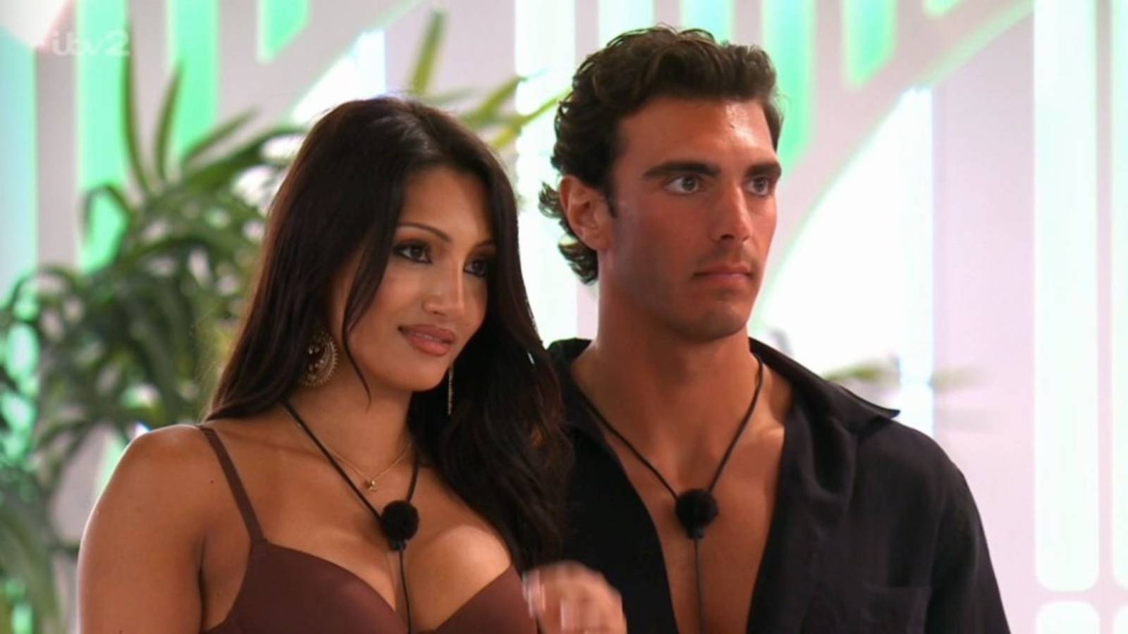 7-signs-love-island-s-lorenzo-jasmine-are-actually-the-villa-s-most